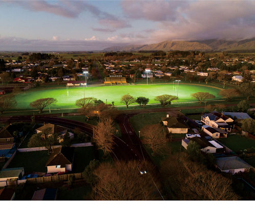 Aktueller Firmenfall über RUGBY WIRFT HEREIN NEUSEELAND